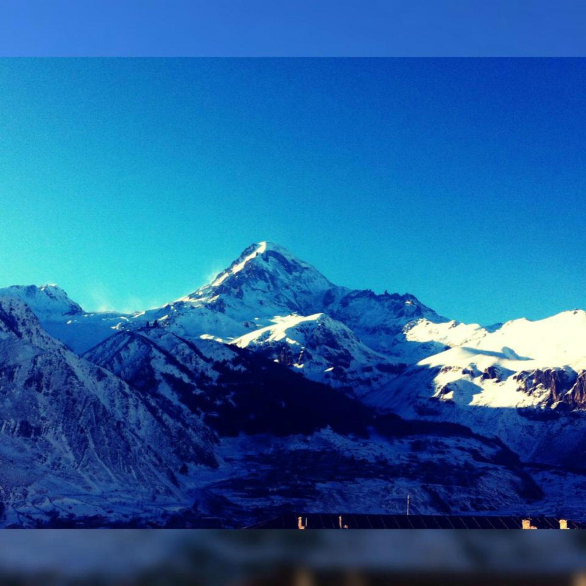 ホテル Panorama Kazbegi エクステリア 写真